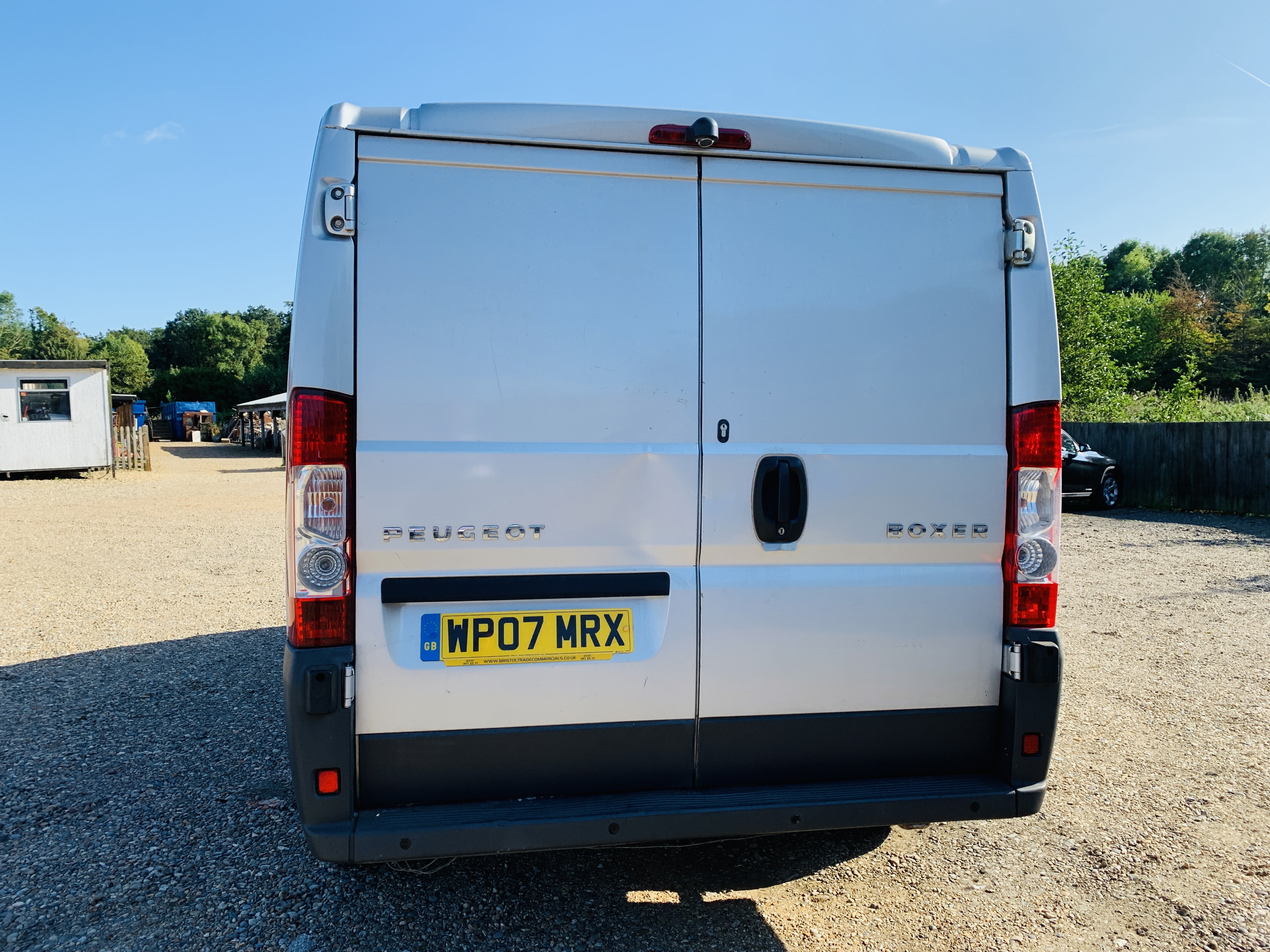 WP07 MRX PEUGEOT BOXER 330 SWB PANEL VAN. 2198CC DIESEL. FIRST REGISTERED 14/06/2007. - Image 3 of 20