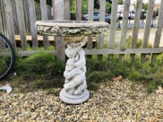 A HIGHLY DECORATIVE STONEWORK BIRD BATH HEIGHT 70CM TOP DIAMETER 60CM