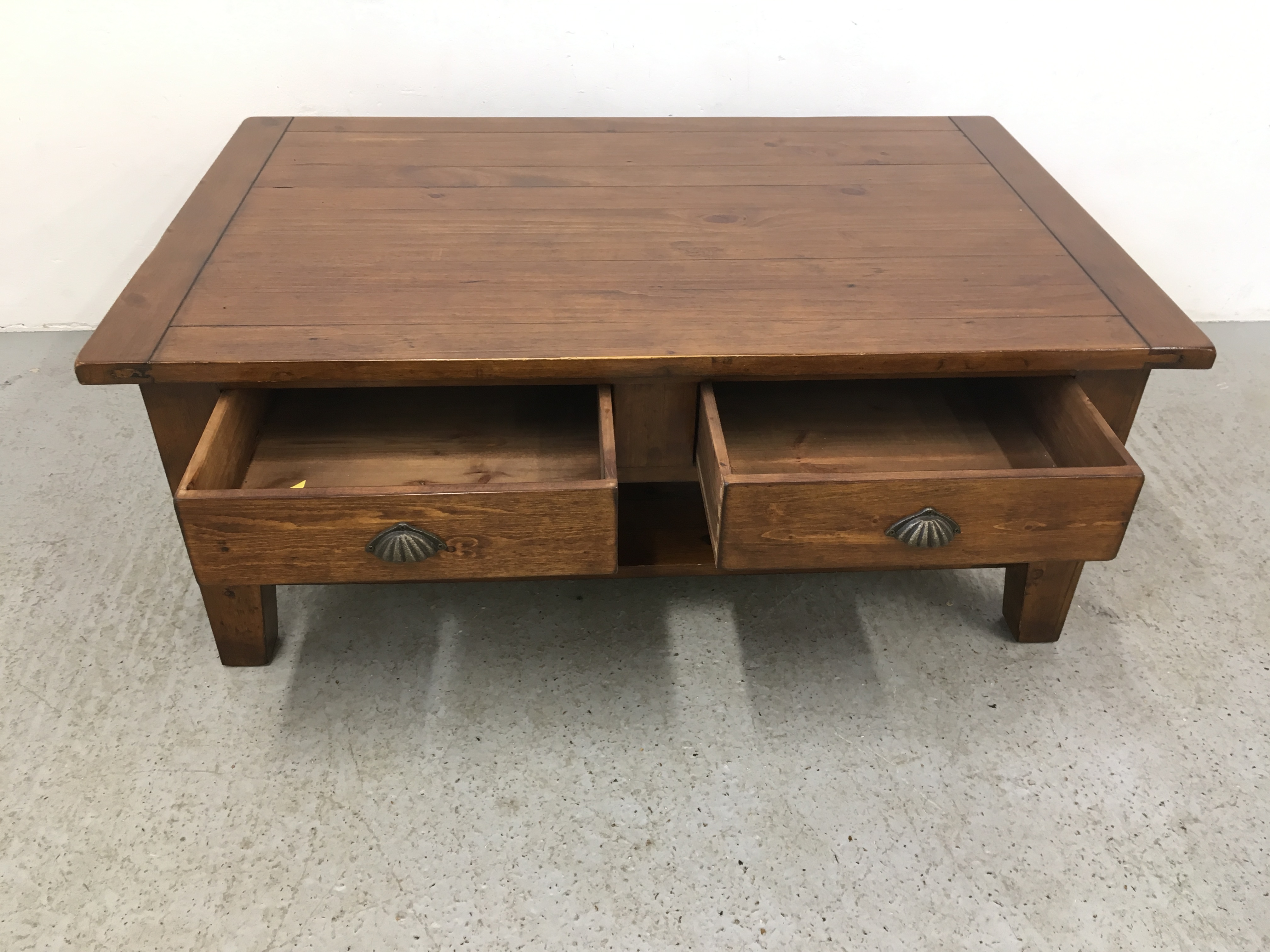 MODERN HARDWOOD TWO DRAWER COFFEE TABLE WITH CUP HANDLES - Image 6 of 8