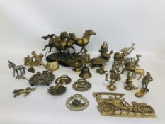 A COLLECTION OF BRASS FIGURES TO INCLUDE GALLOPING HORSE (35CM. WIDTH, 20CM. HEIGHT, 15CM.