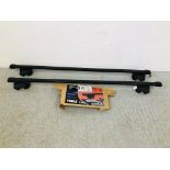 A PAIR OF THULE 755 CAR ROOF RACKS 133CM.