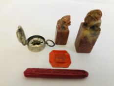 VINTAGE WAX SEAL OF A CREST ALONG WITH 2 CHINESE HARDSTONE STAMP/SEALS, ETC.