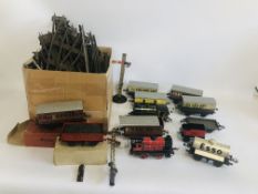 COLLECTION OF HORNBY MECCANO WIND UP TRAINS, CARRIAGES,