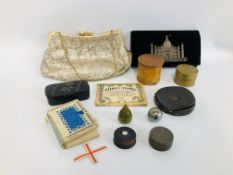 COLLECTION OF VINTAGE SNUFF AND TRINKET BOXES, NEEDLE CASE, SALISBURYS EVENING PURSE,