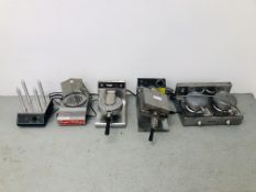 5 X VARIOUS CATERING APPLIANCES TO INCLUDE TCBY WAFFLE CONE MAKER, WELLS DUAL WAFFLE MAKER,