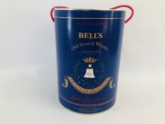 BELLS OLD SCOTCH WHISKY CHRISTMAS 1989 PERTH , SCOTLAND WINTER 1895 WADE PORCELAIN DECANTER 75CL.