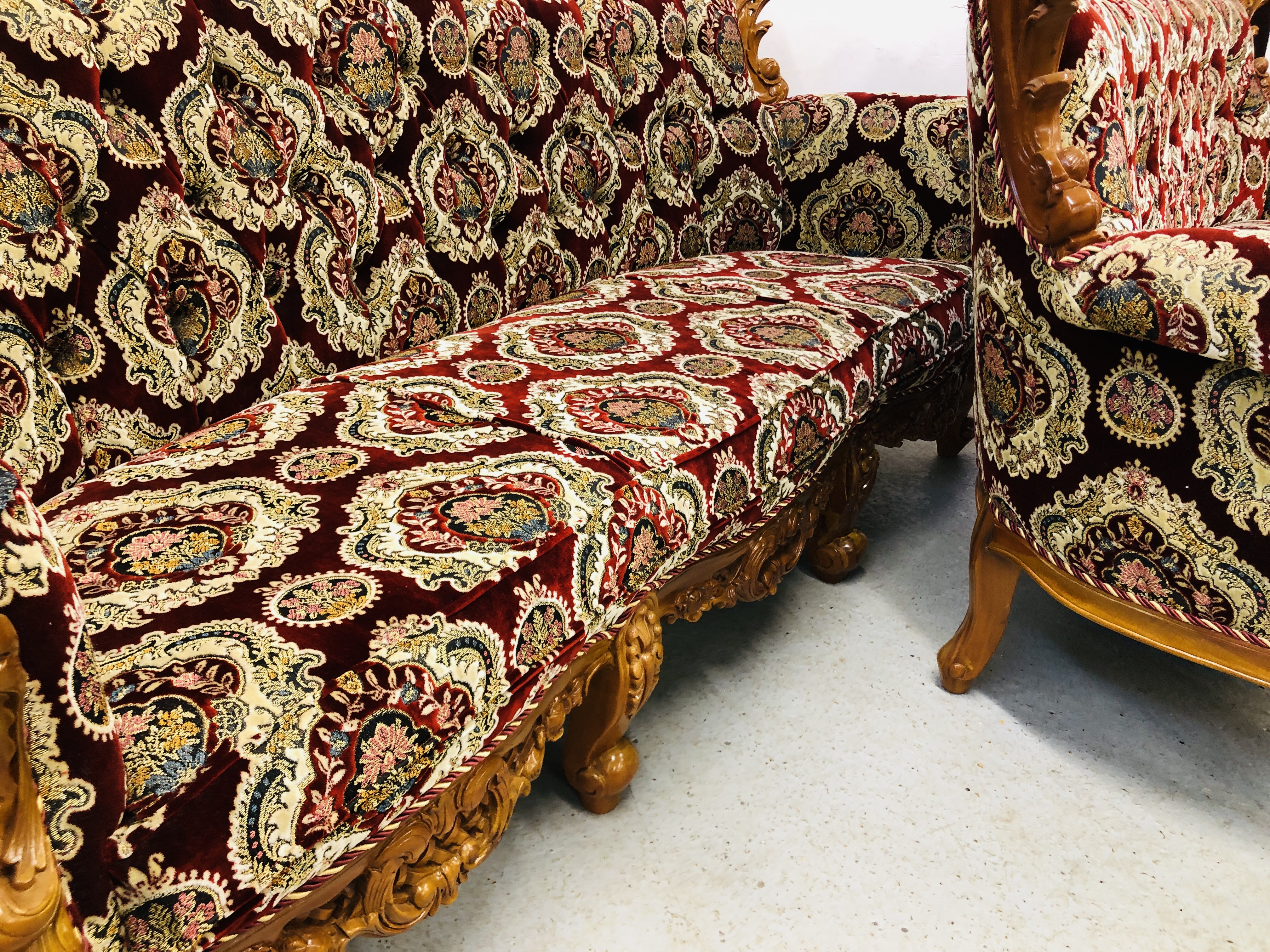A PAIR OF HIGHLY DECORATIVE REPRODUCTION CONTINENTAL STYLE THREE SEATER COUCHES - NON COMPLIANT - Image 12 of 14