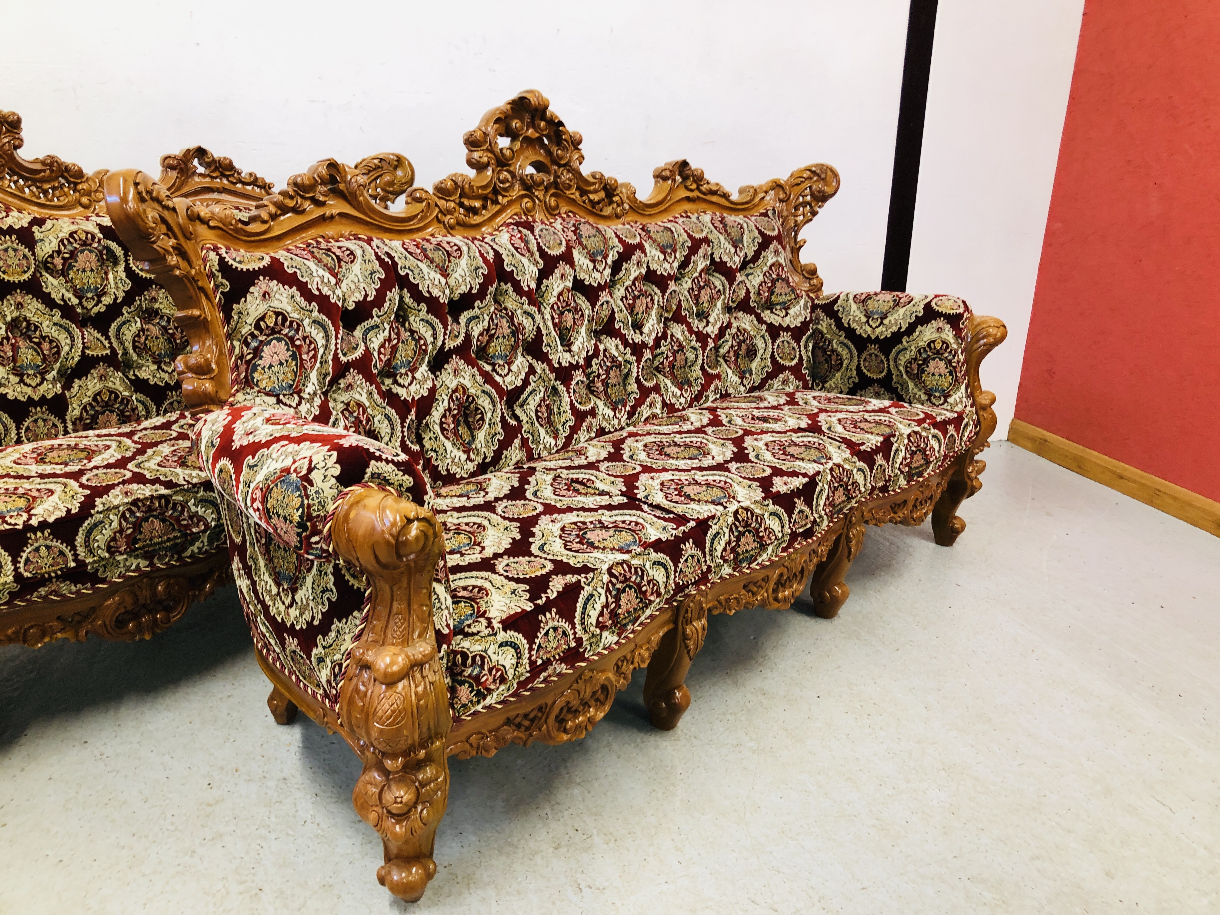 A PAIR OF HIGHLY DECORATIVE REPRODUCTION CONTINENTAL STYLE THREE SEATER COUCHES - NON COMPLIANT - Image 8 of 14