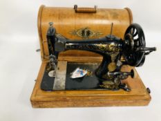 SINGER SEWING MACHINE