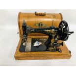 SINGER SEWING MACHINE