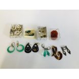 A COLLECTION OF VINTAGE 1960S & 70S STYLE EARRINGS ALONG WITH A PAIR OF 9CT GOLD DOUBLE PEARL STUD