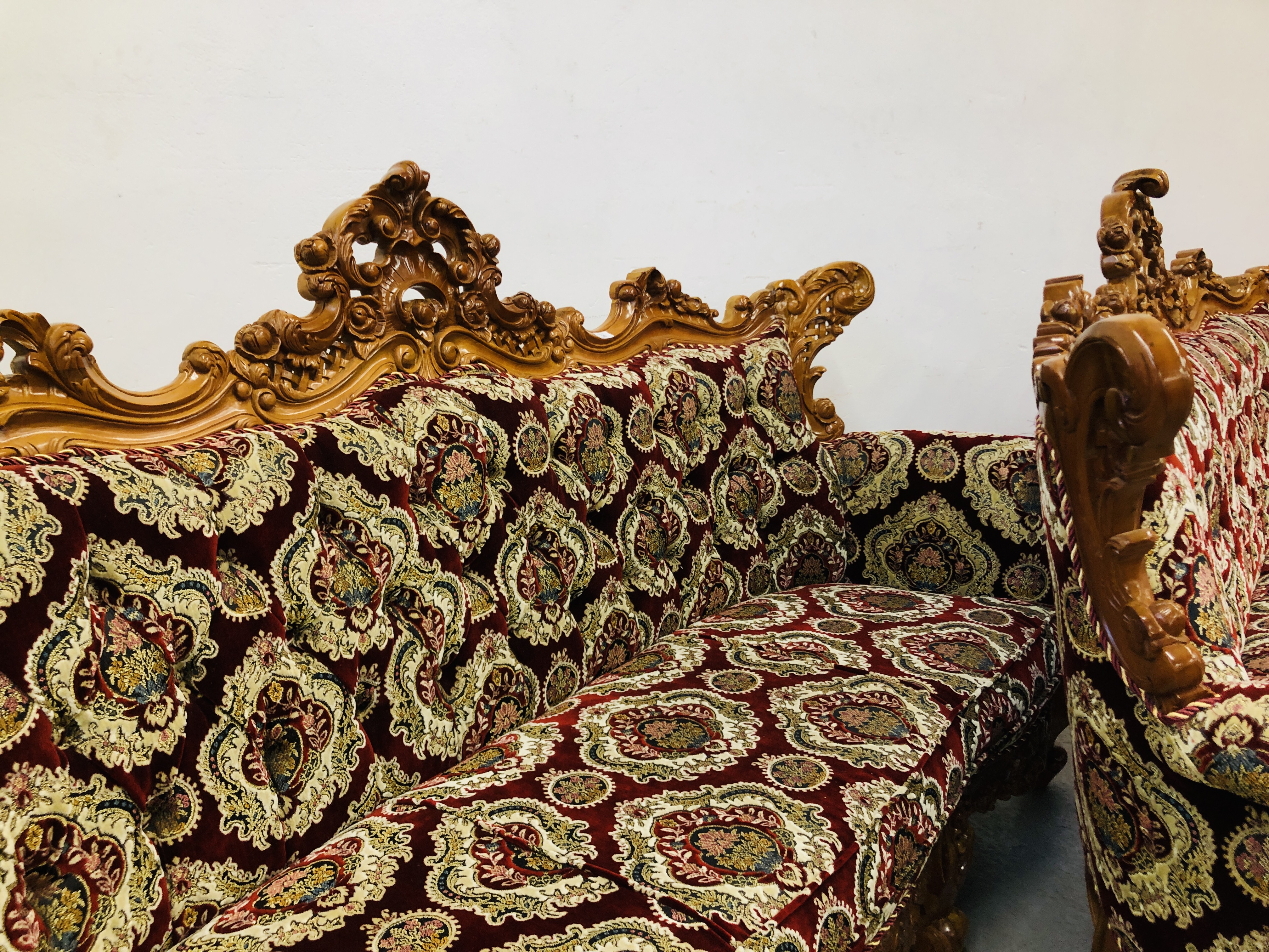 A PAIR OF HIGHLY DECORATIVE REPRODUCTION CONTINENTAL STYLE THREE SEATER COUCHES - NON COMPLIANT - Image 11 of 14