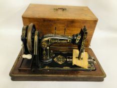 VINTAGE FRISTER AND ROSSMANN SEWING MACHINE IN FITTED WOODEN CASE (WITH KEY)