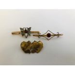 3 VINTAGE BROOCHES TO INCLUDE 9CT GOLD GARNET SET BAR BROOCH,