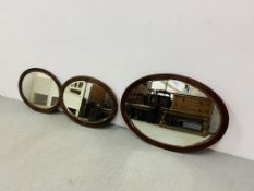 2 X VINTAGE MAHOGANY FRAMED OVAL BEVEL PLATE WALL MIRRORS ALONG WITH AN OVAL OAK FRAMED BEVEL PLATE