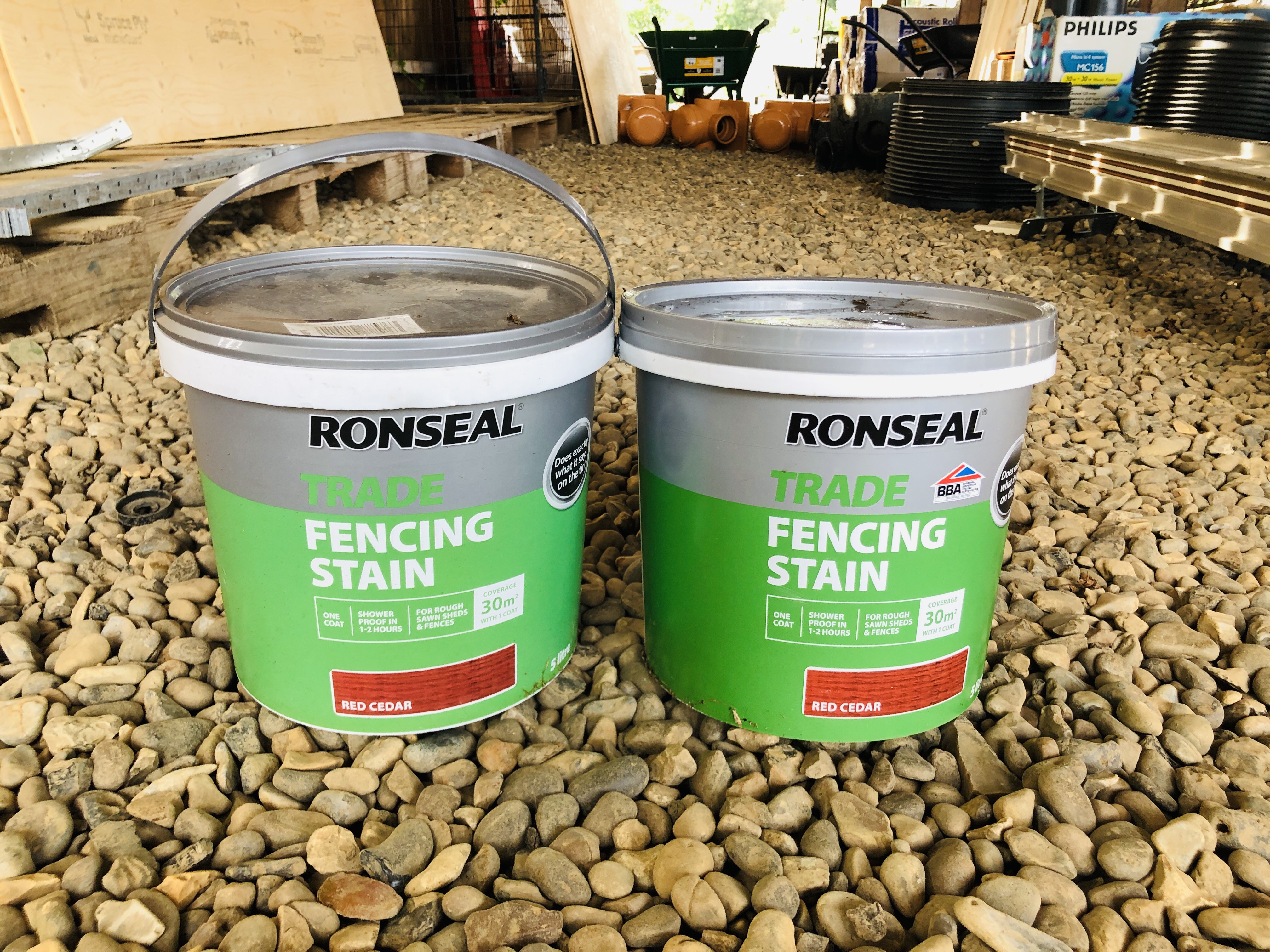 2 X 5 LITRE RONSEAL "RED CEDAR" FENCING STAIN