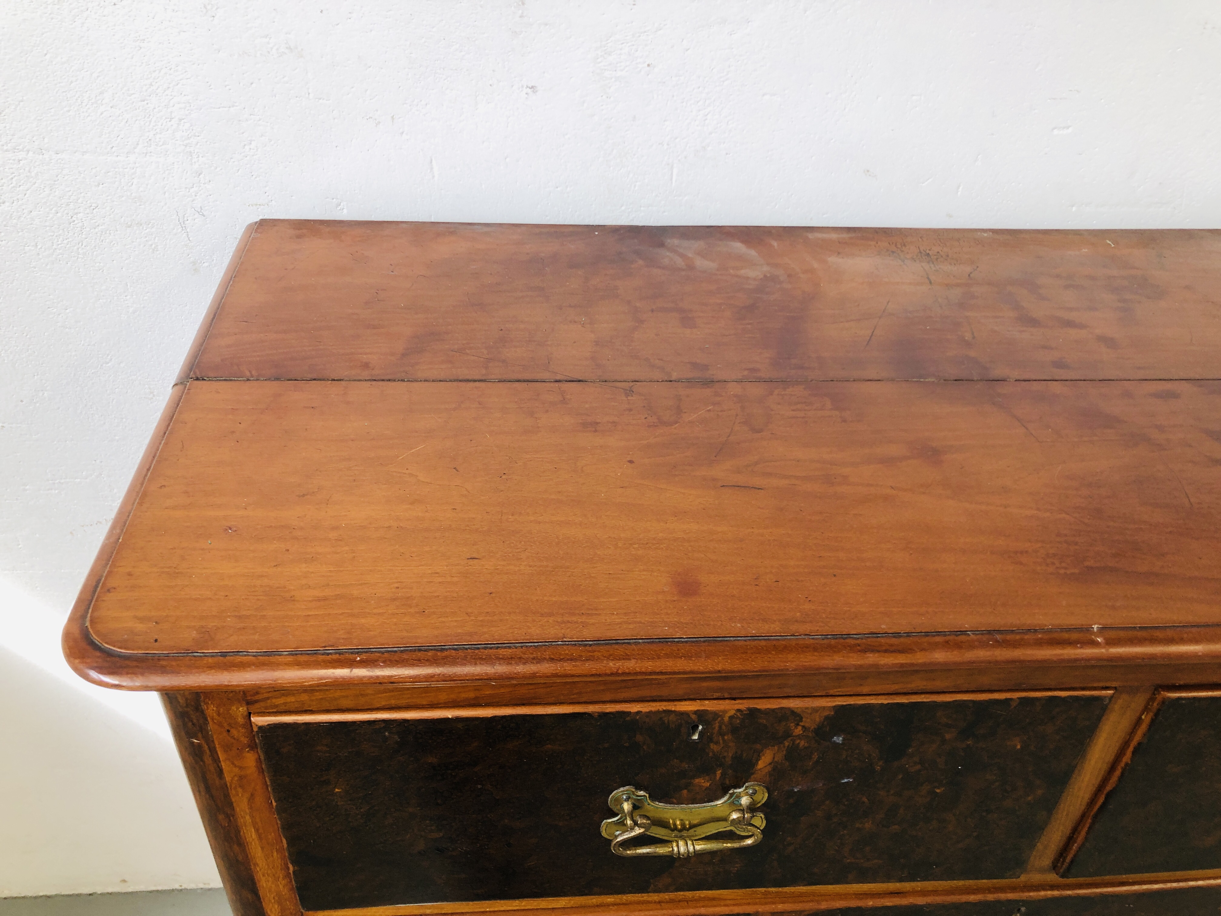 A VICTORIAN MAHOGANY TWO OVER THREE CHEST OF DRAWERS WITH PLATE BRASS FITTINGS AND DEEP BLANKET - Image 11 of 11