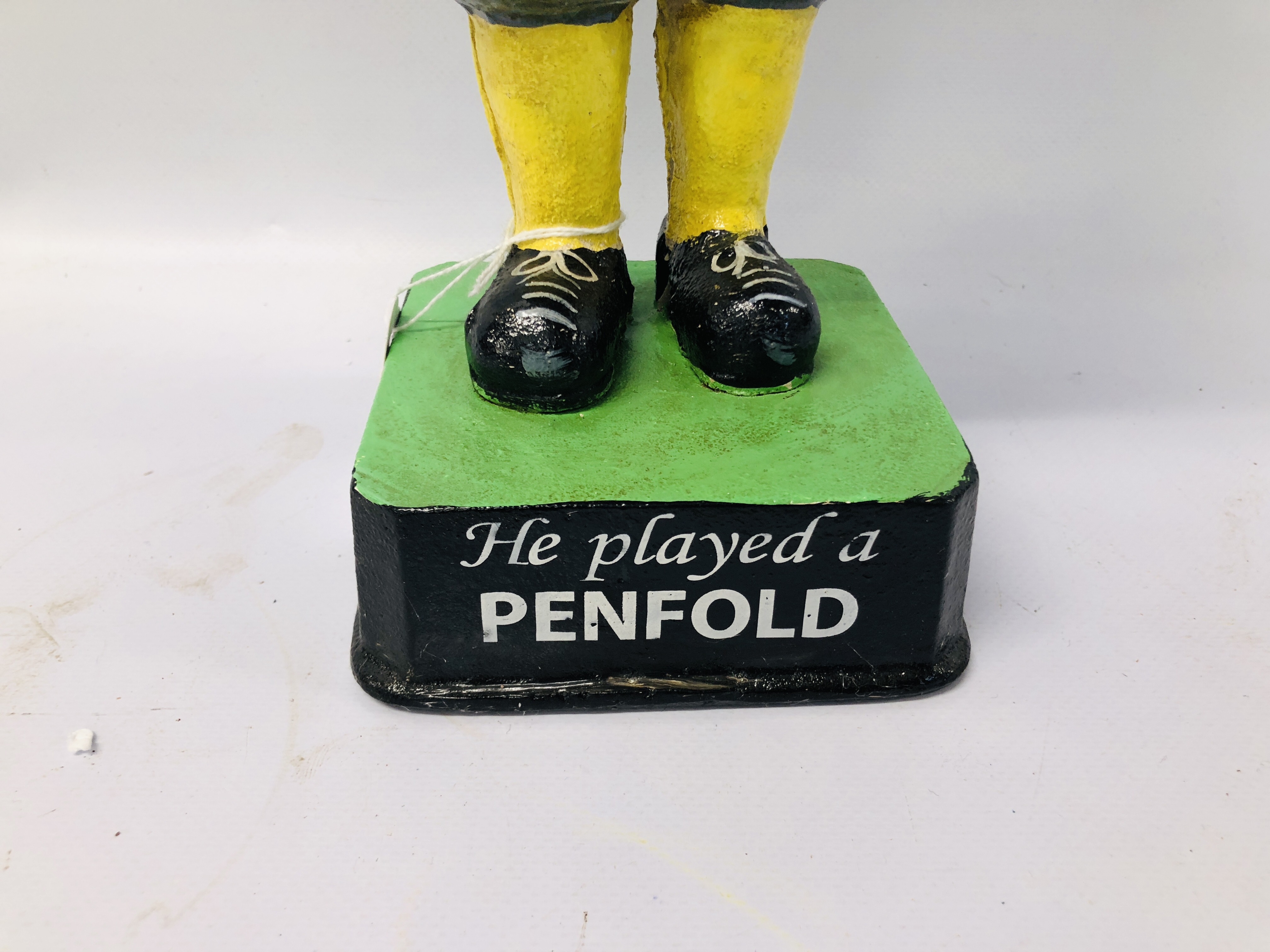 (R) LARGE PENFOLD GOLFER FIGURE - Image 2 of 3