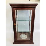 A GLASS DISPLAY CASE WITH CALEYS LABEL H 71CM, W 40CM,