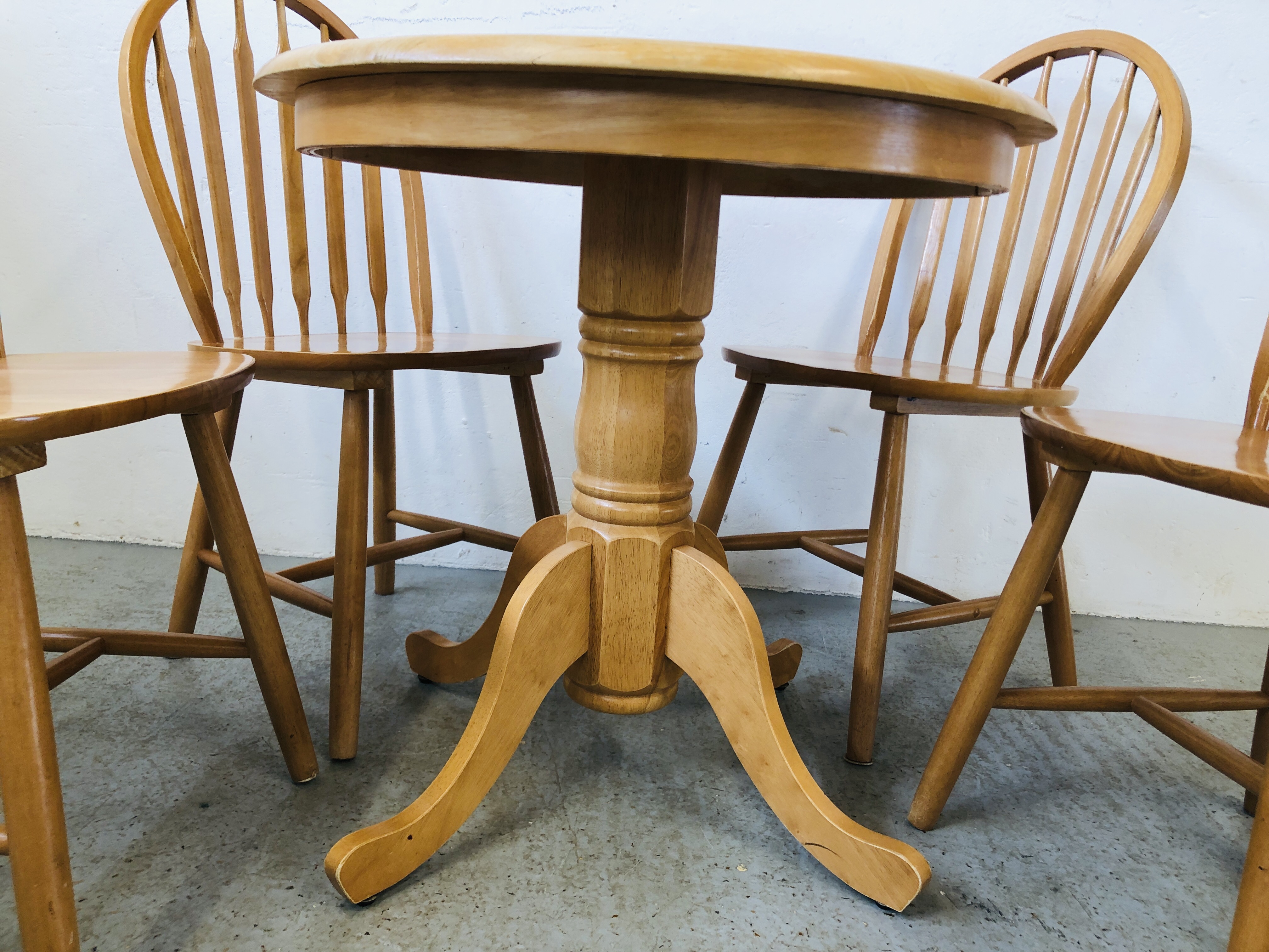 MODERN SINGLE PEDESTAL BREAKFAST TABLE ALONG WITH A SET OF FOUR HOOP BACK DINING CHAIRS - Image 3 of 7