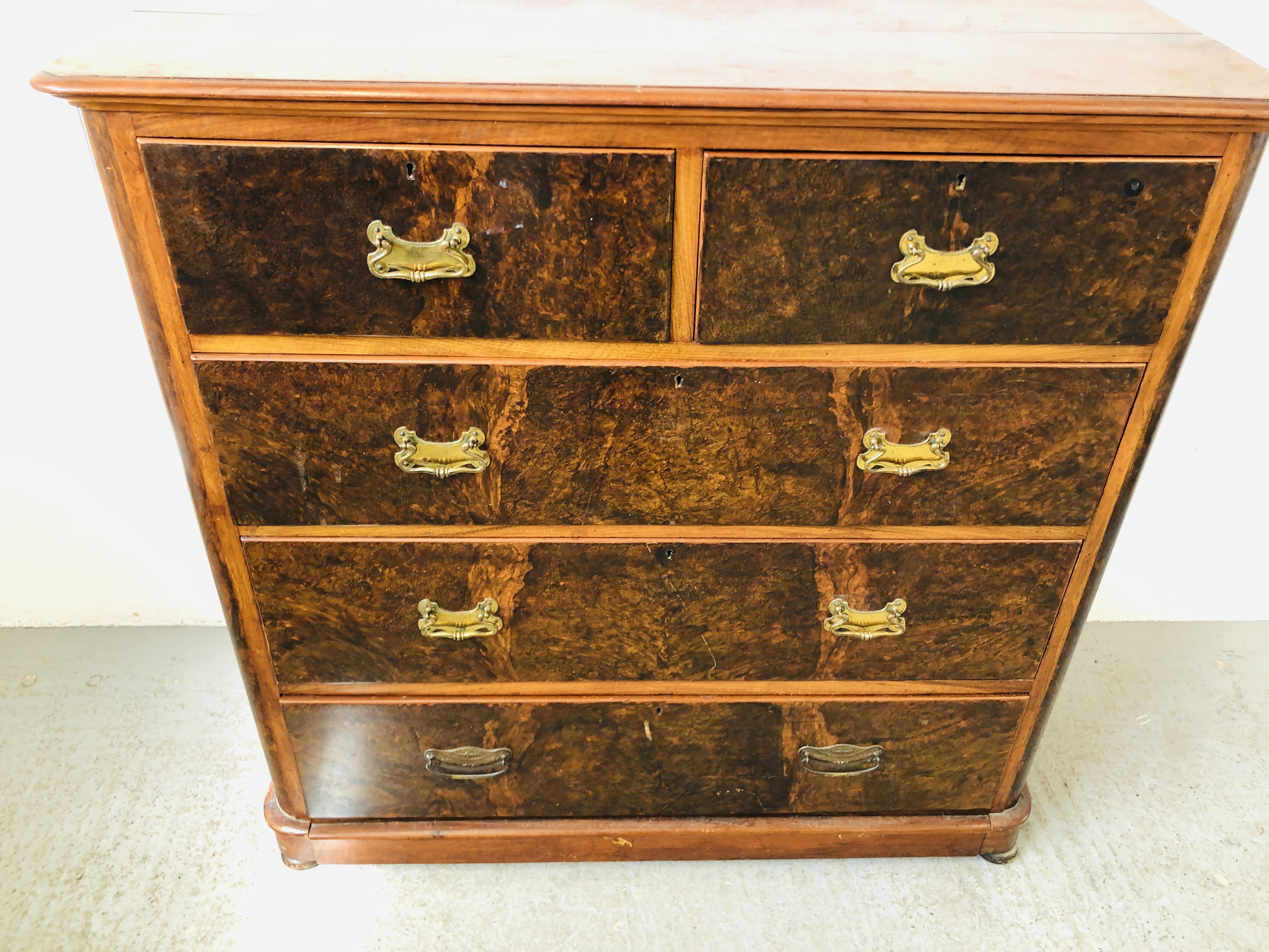 A VICTORIAN MAHOGANY TWO OVER THREE CHEST OF DRAWERS WITH PLATE BRASS FITTINGS AND DEEP BLANKET - Image 3 of 11