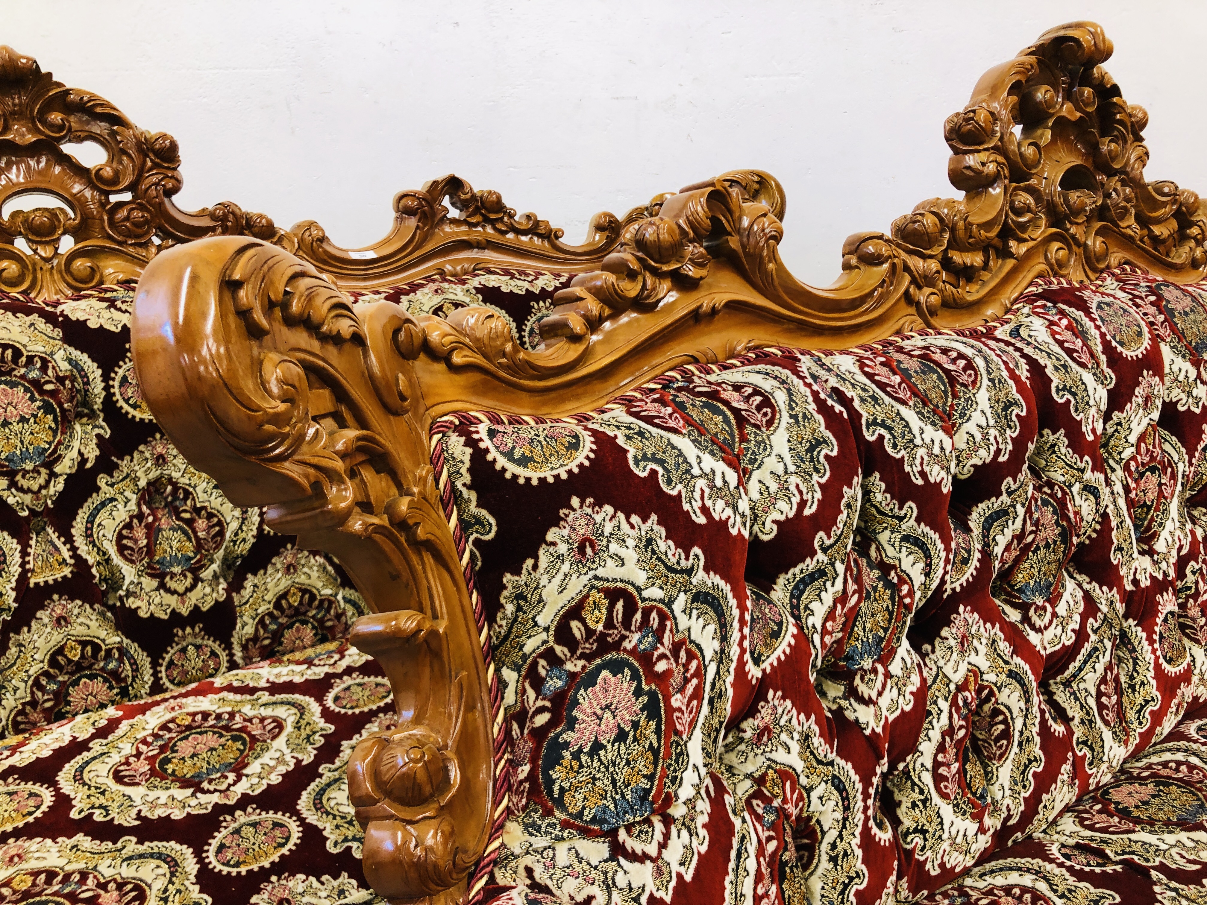 A PAIR OF HIGHLY DECORATIVE REPRODUCTION CONTINENTAL STYLE THREE SEATER COUCHES - NON COMPLIANT - Image 9 of 14