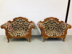 A PAIR OF HIGHLY DECORATIVE REPRODUCTION CONTINENTAL STYLE TWO SEATER COUCHES - NON COMPLIANT