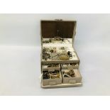 A DULWICH JEWELLERY BOX CONTAINING COSTUME JEWELLERY -RING, BANGLES,