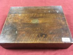 WRITING BOX CONTAINING PERSONAL EFFECTS, INCLUDING WW2 MEDALS, OF PTE L. SAVAGE OF GT.