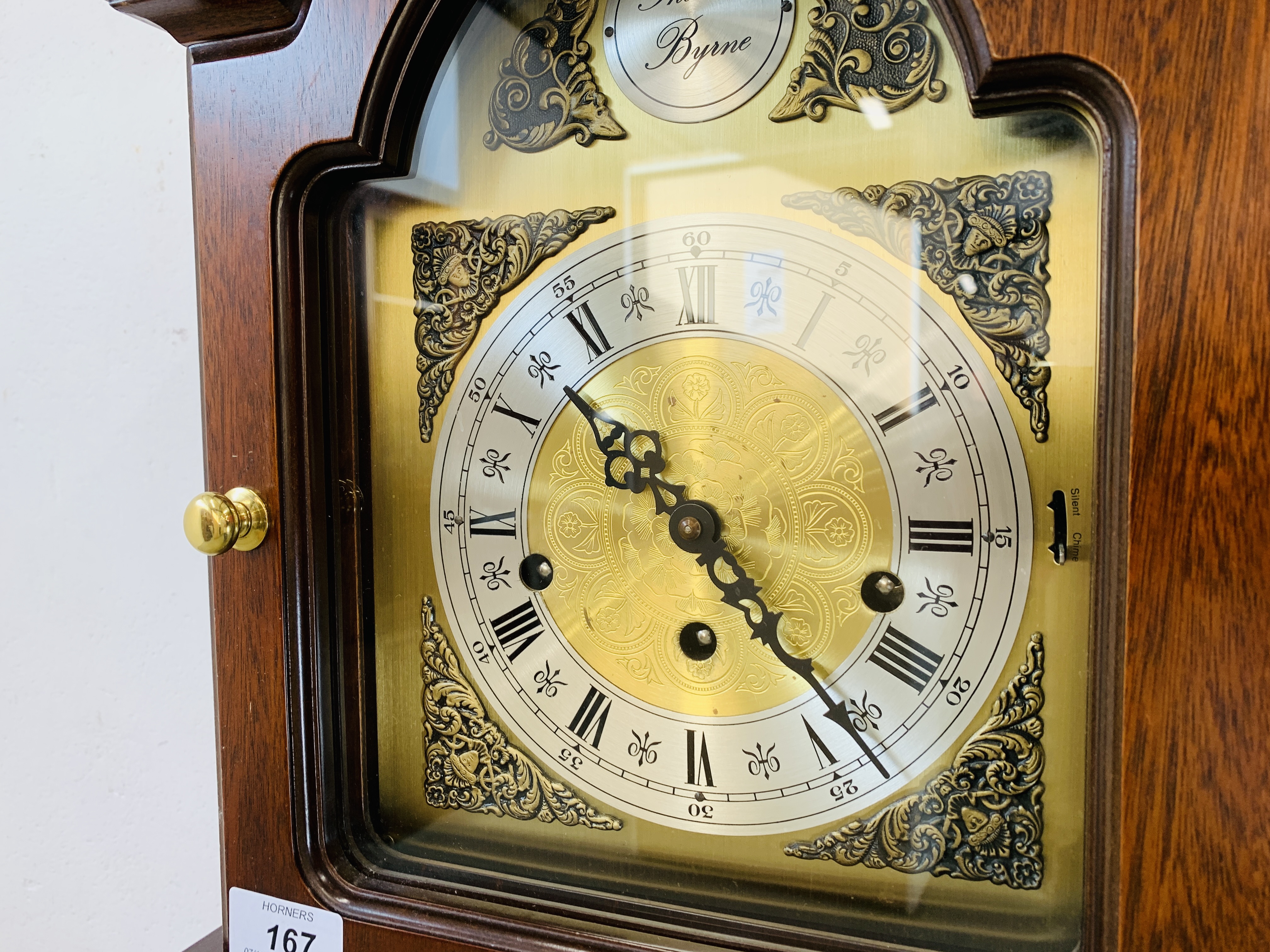 A REPRODUCTION MAHOGANY FINISH WESTMINSTER CHIMING GRANDMOTHER CLOCK - HEIGHT 147CM. - Image 5 of 5