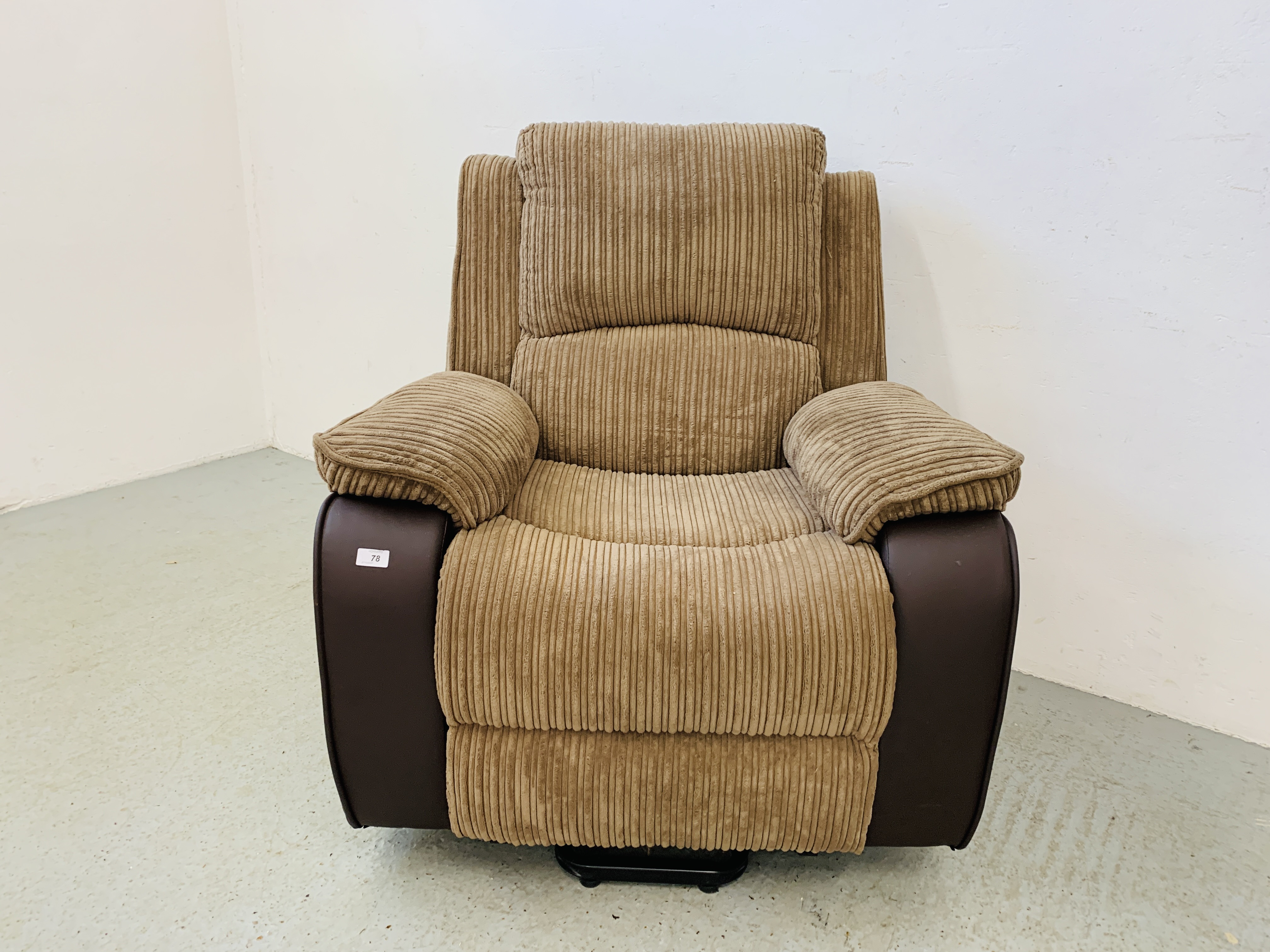 A MODERN ELECTRIC RECLINING EASY CHAIR WITH BROWN FAUX LEATHER AND BROWN CORDED UPHOLSTERY - SOLD - Image 2 of 6