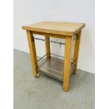 OAK BUTCHERS BLOCK WITH STAINLESS STEEL SHELF AND RAILS 65CM X 51CM X 85CM.