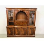A GOOD QUALITY MAHOGANY FINISH REPRODUCTION WALL CABINET WITH FOUR DOOR BASE AND PART GLAZED TOP