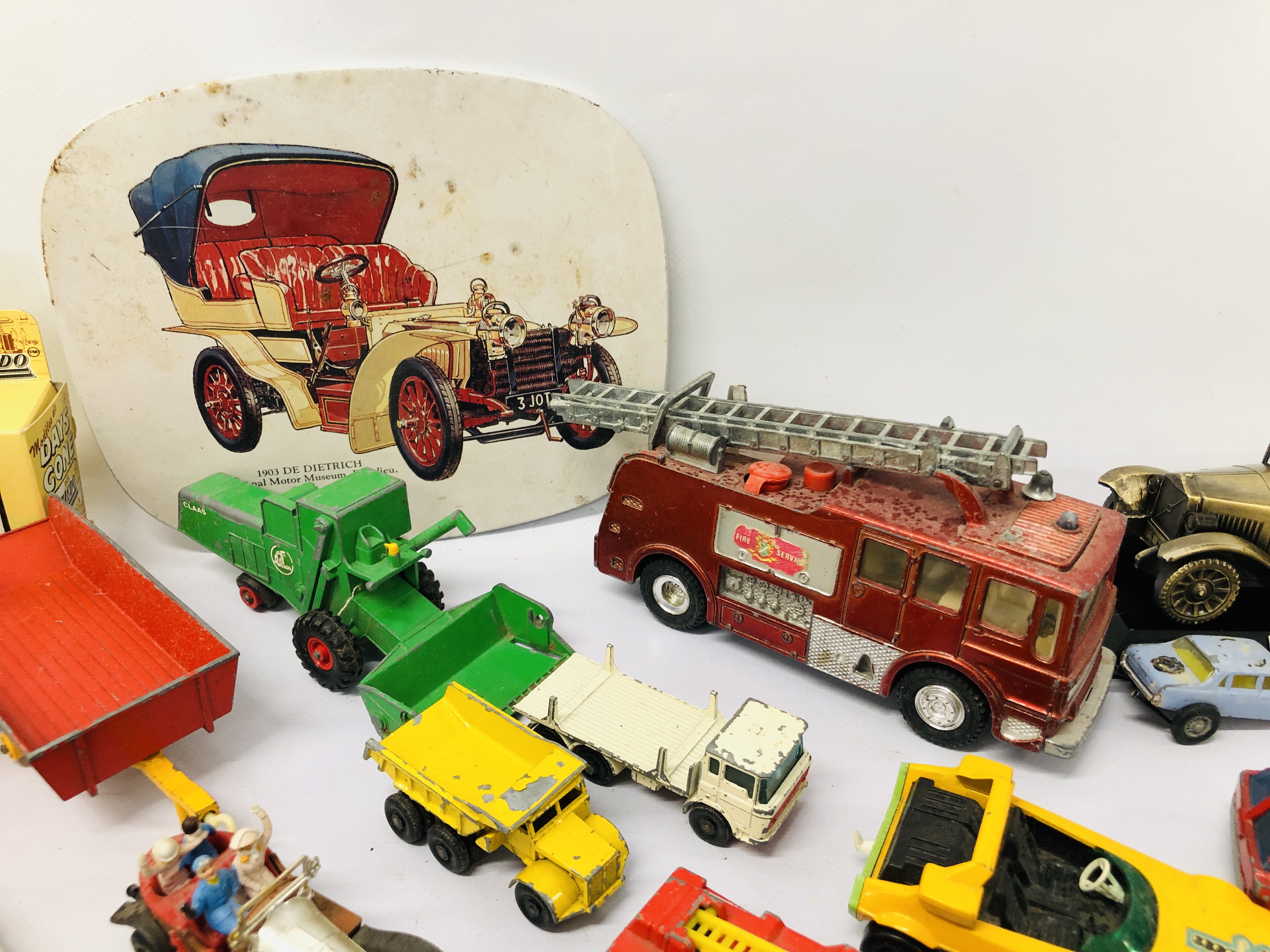 A COLLECTION OF DIE-CAST VEHICLES TO INCLUDE CORGI, LLEDO, MATCHBOX, - Image 8 of 22