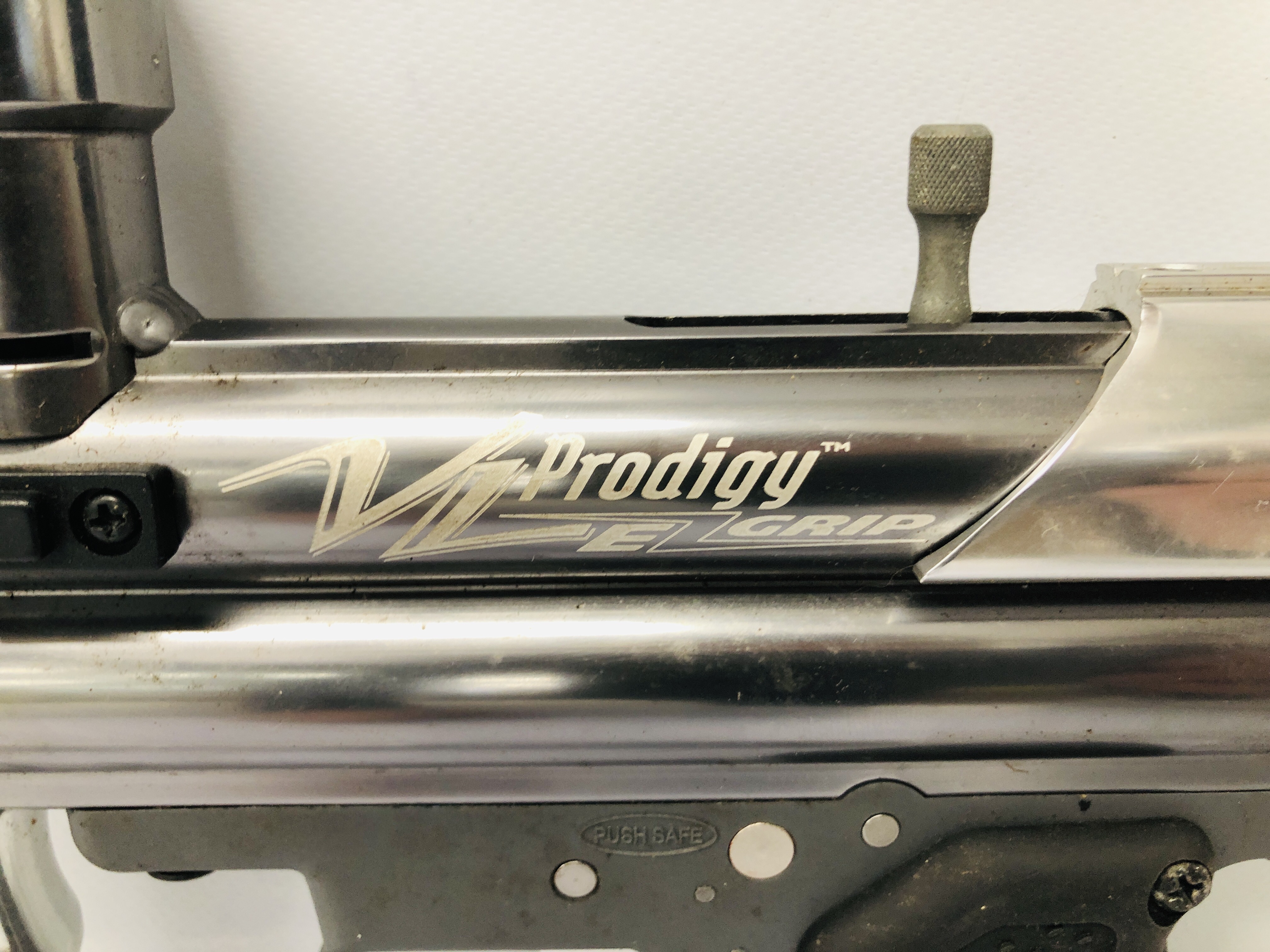 A PRODIGY VLE GRIP PAINTBALL GUN AS NEW - Image 2 of 12