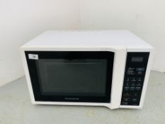 A DAEWOO 900W MICROWAVE OVEN - SOLD AS SEEN