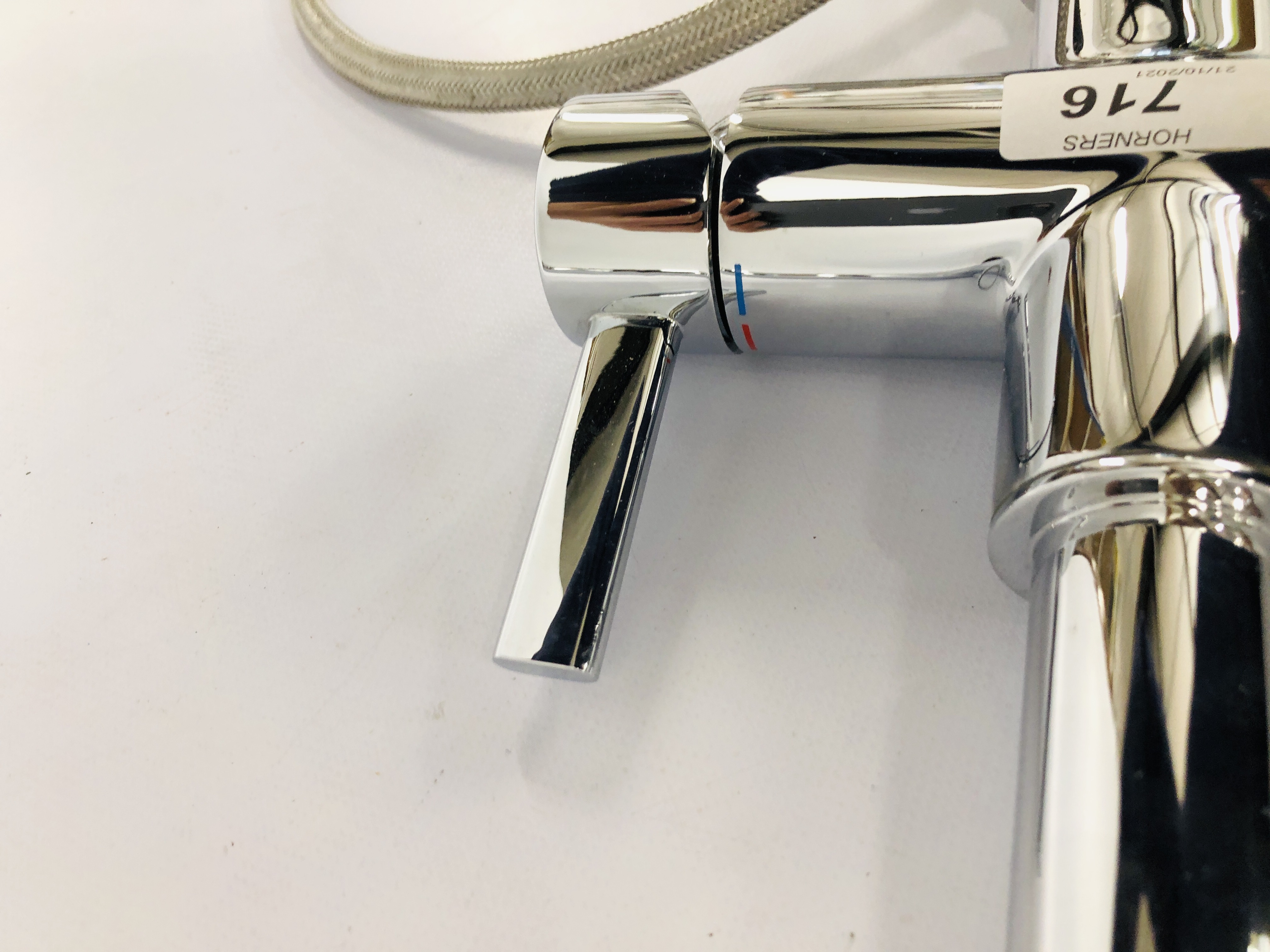 A GROHE KITCHEN MIXER TAP WITH BOILING WATER TAP (USED) - Image 4 of 11