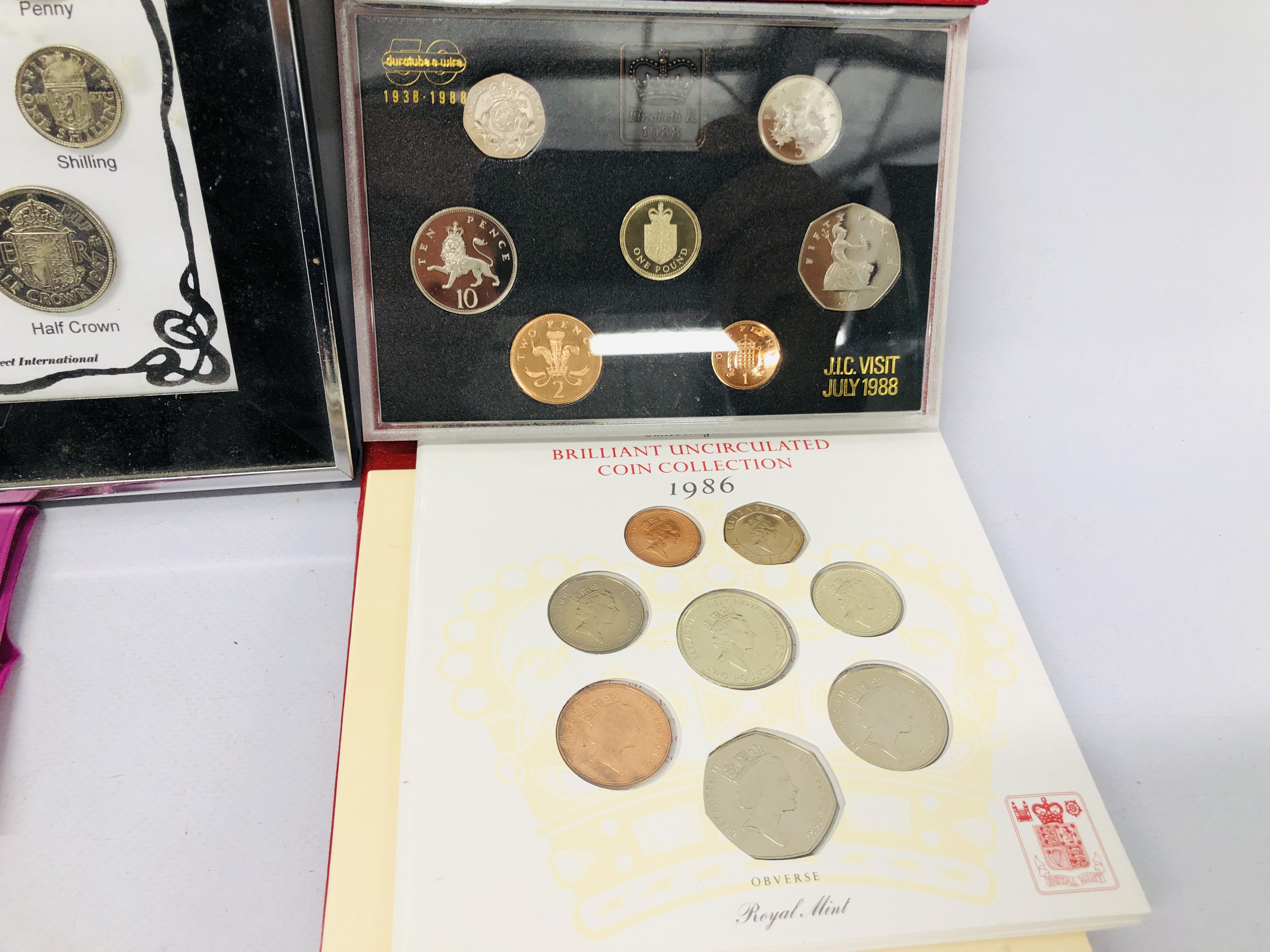 COLLECTION OF MIXED COINS AND BANK NOTES, STAMPS ETC. - Image 9 of 10