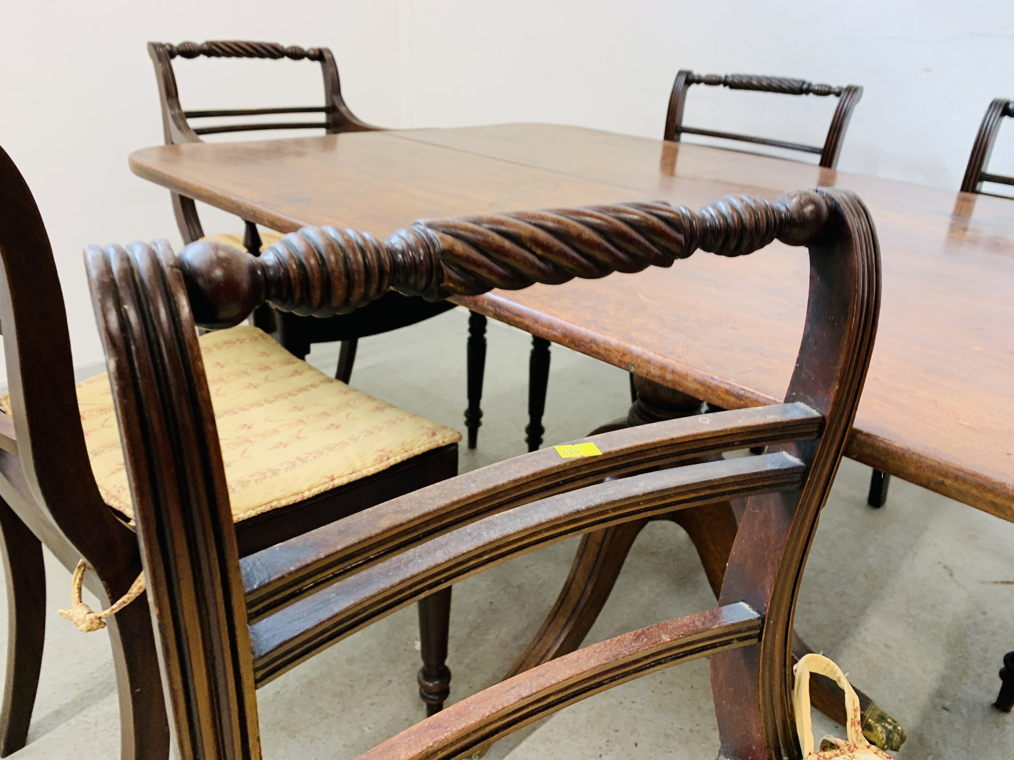 A SET OF 6 REGENCY MAHOGANY ROPE BACK DINING CHAIRS, 4 SIDE 2 CARVER, (1 CARVER A/F, - Image 6 of 12