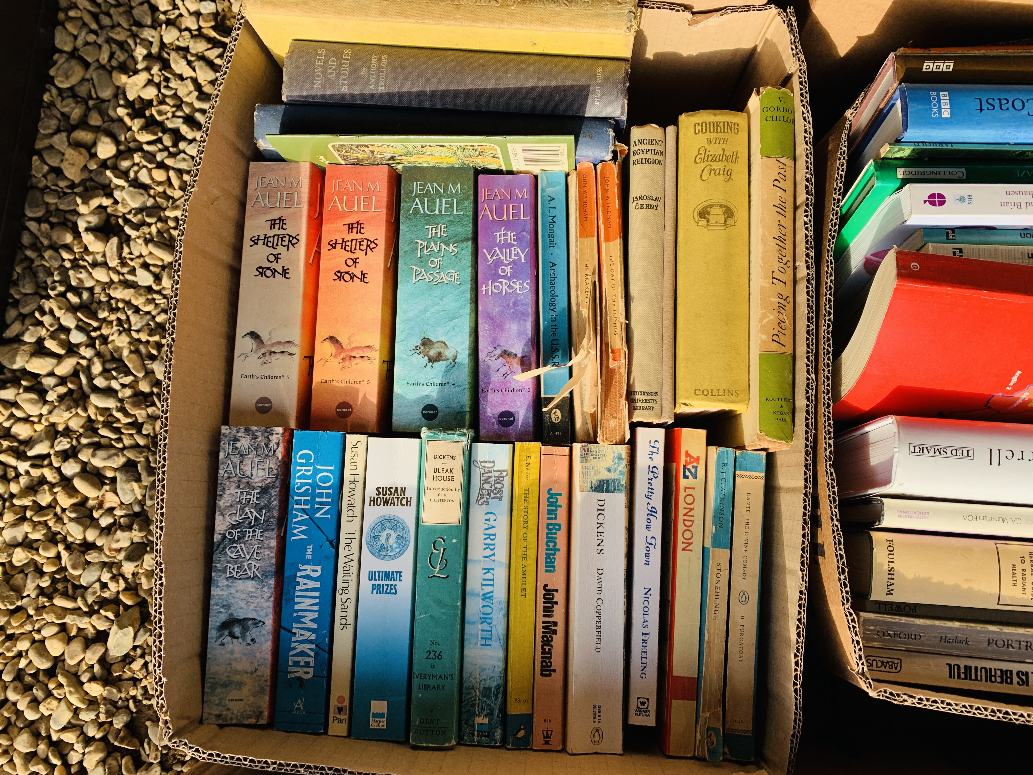 11 BOXES OF ASSORTED BOOKS - Image 14 of 15