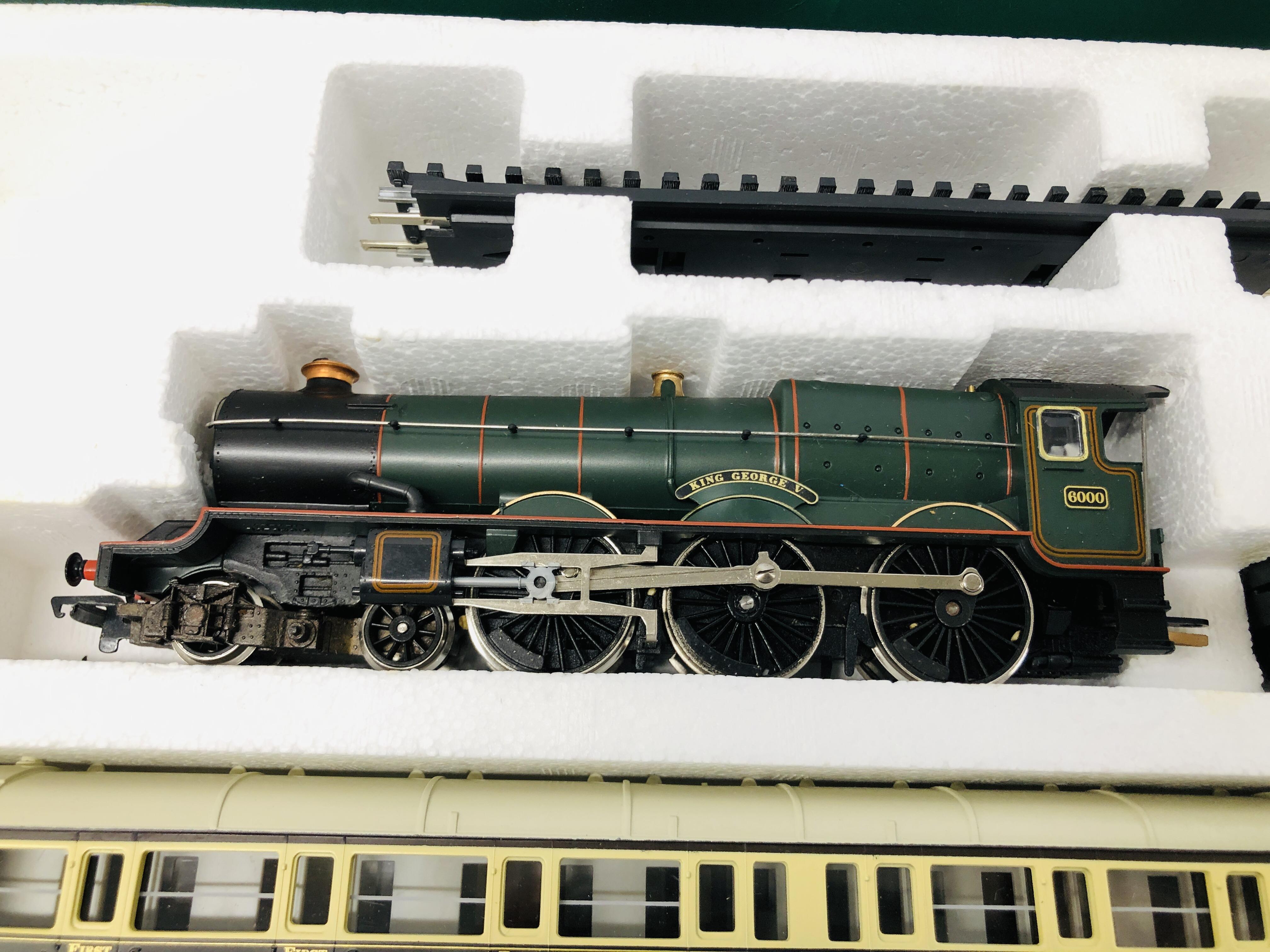 HORNBY 00 GAUGE 150TH ANNIVERSARY OF THE GREAT WESTERN RAILWAY COMPANY COMMEMORATIVE LIMITED - Image 4 of 8