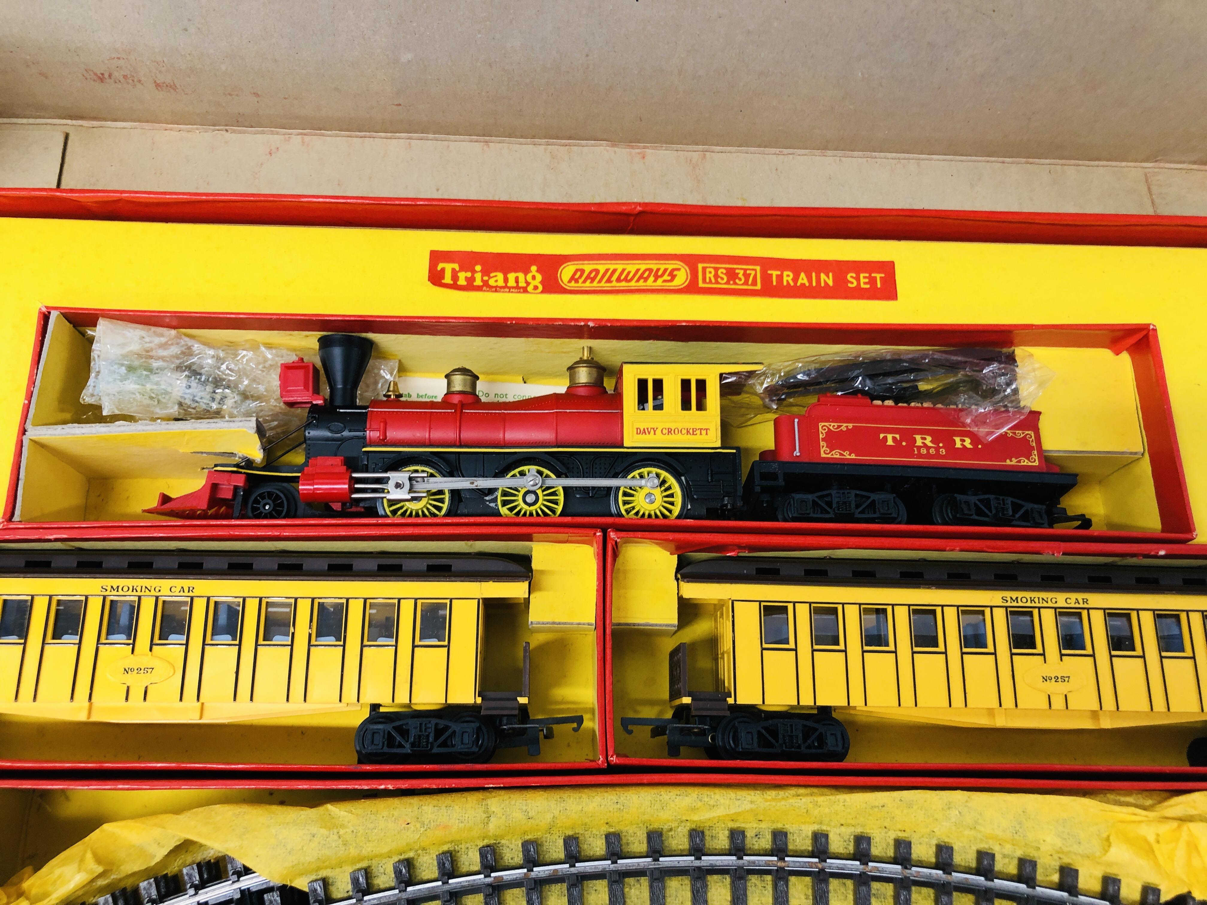 A BOXED TRIANG 00 GAUGE RS. - Image 6 of 12