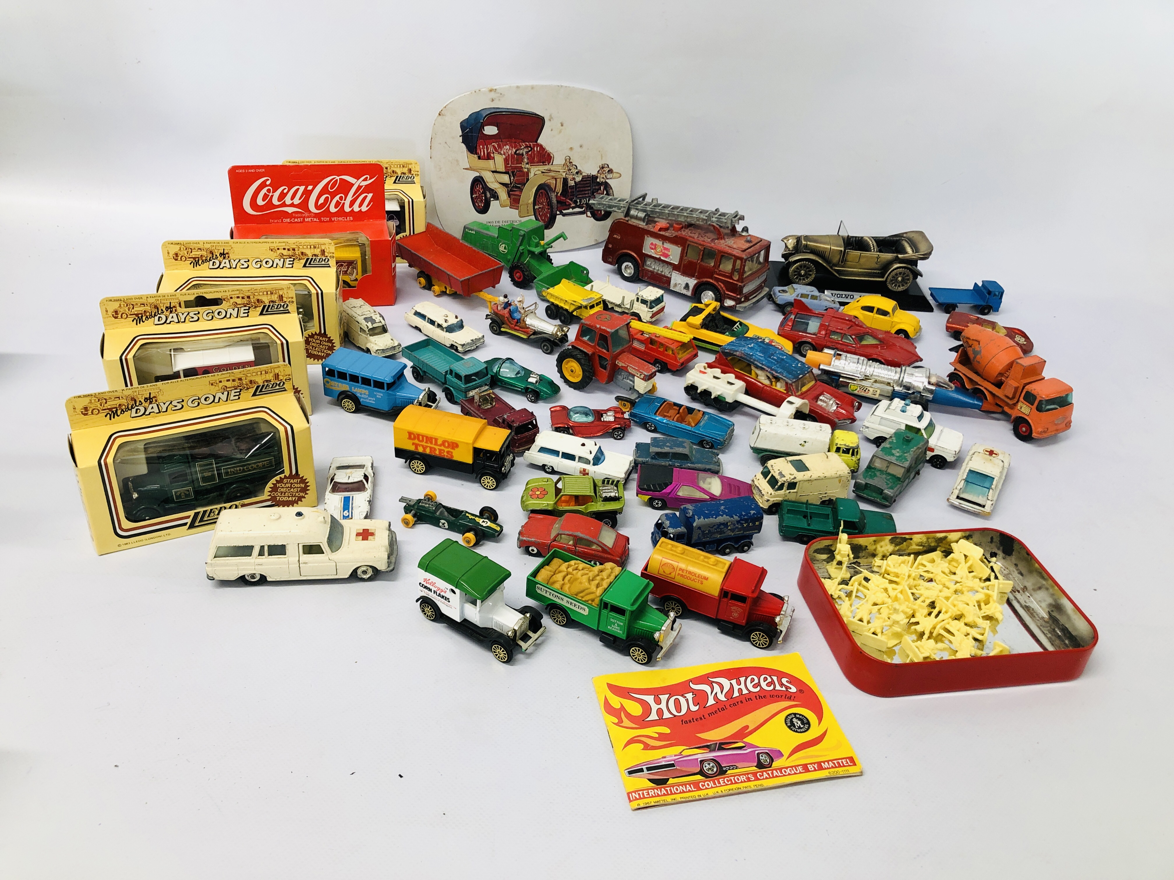 A COLLECTION OF DIE-CAST VEHICLES TO INCLUDE CORGI, LLEDO, MATCHBOX,