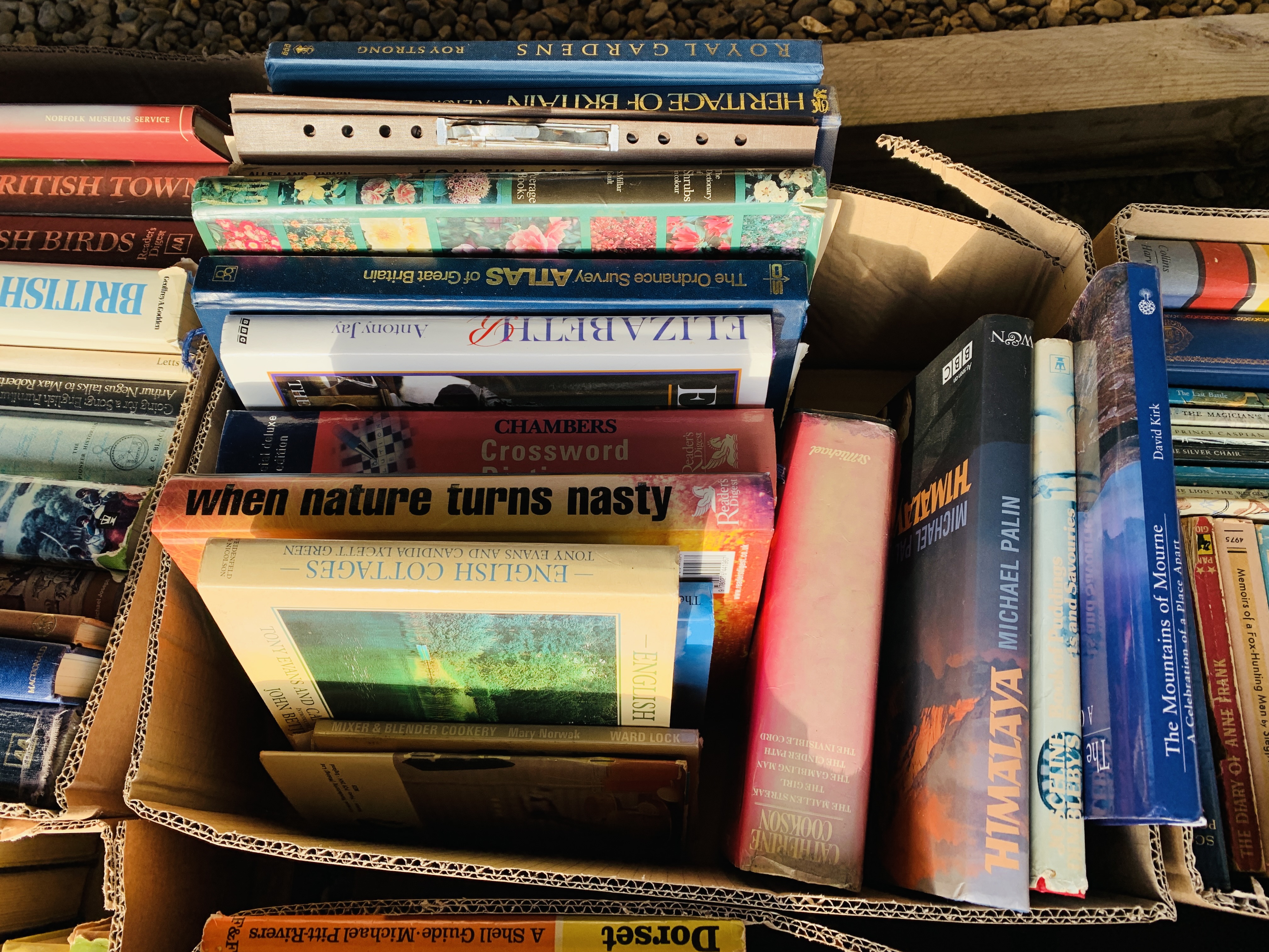 11 BOXES OF ASSORTED BOOKS - Image 12 of 15