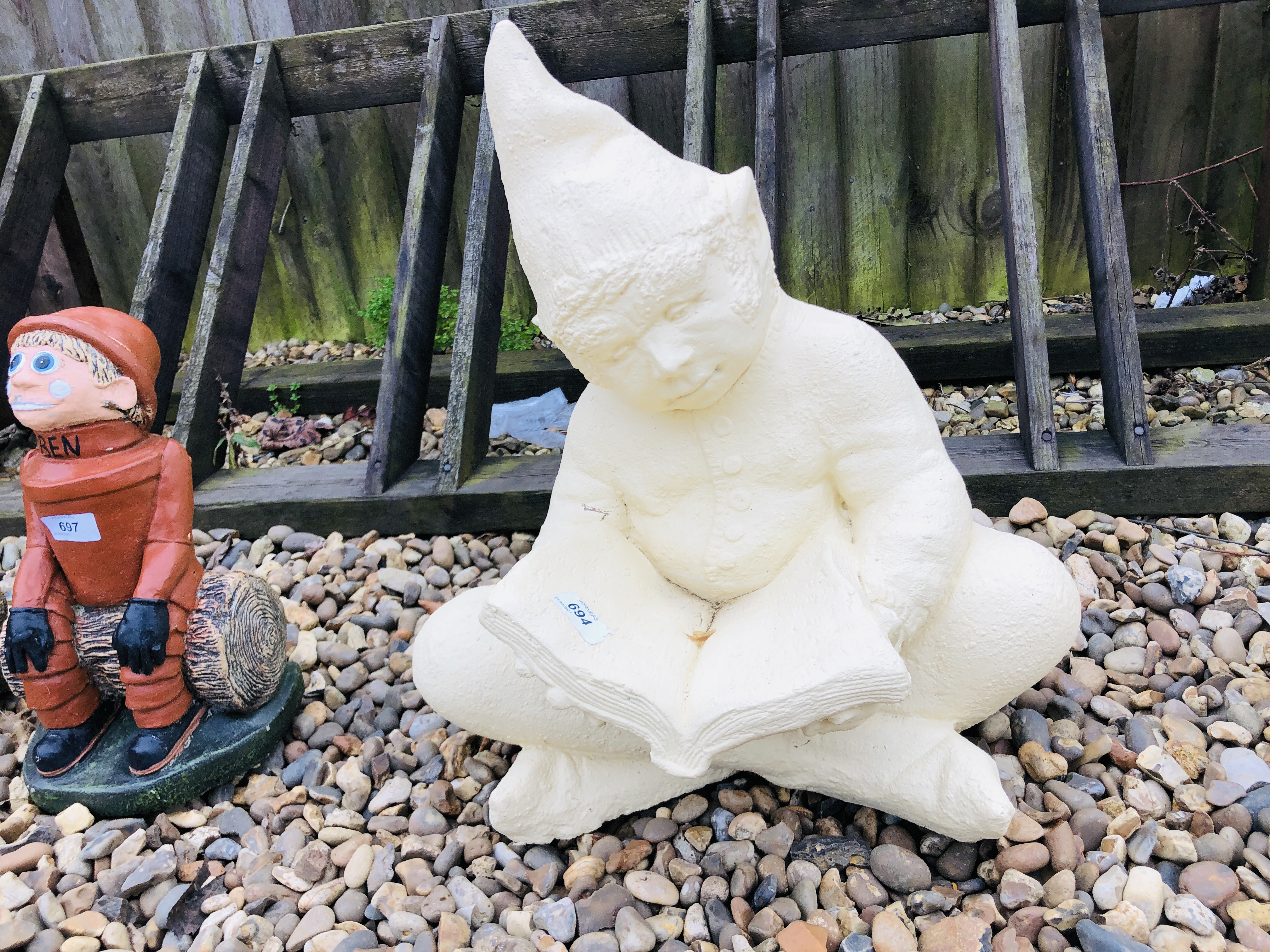 2 X STONEWORK GARDEN GNOMES - Image 3 of 5