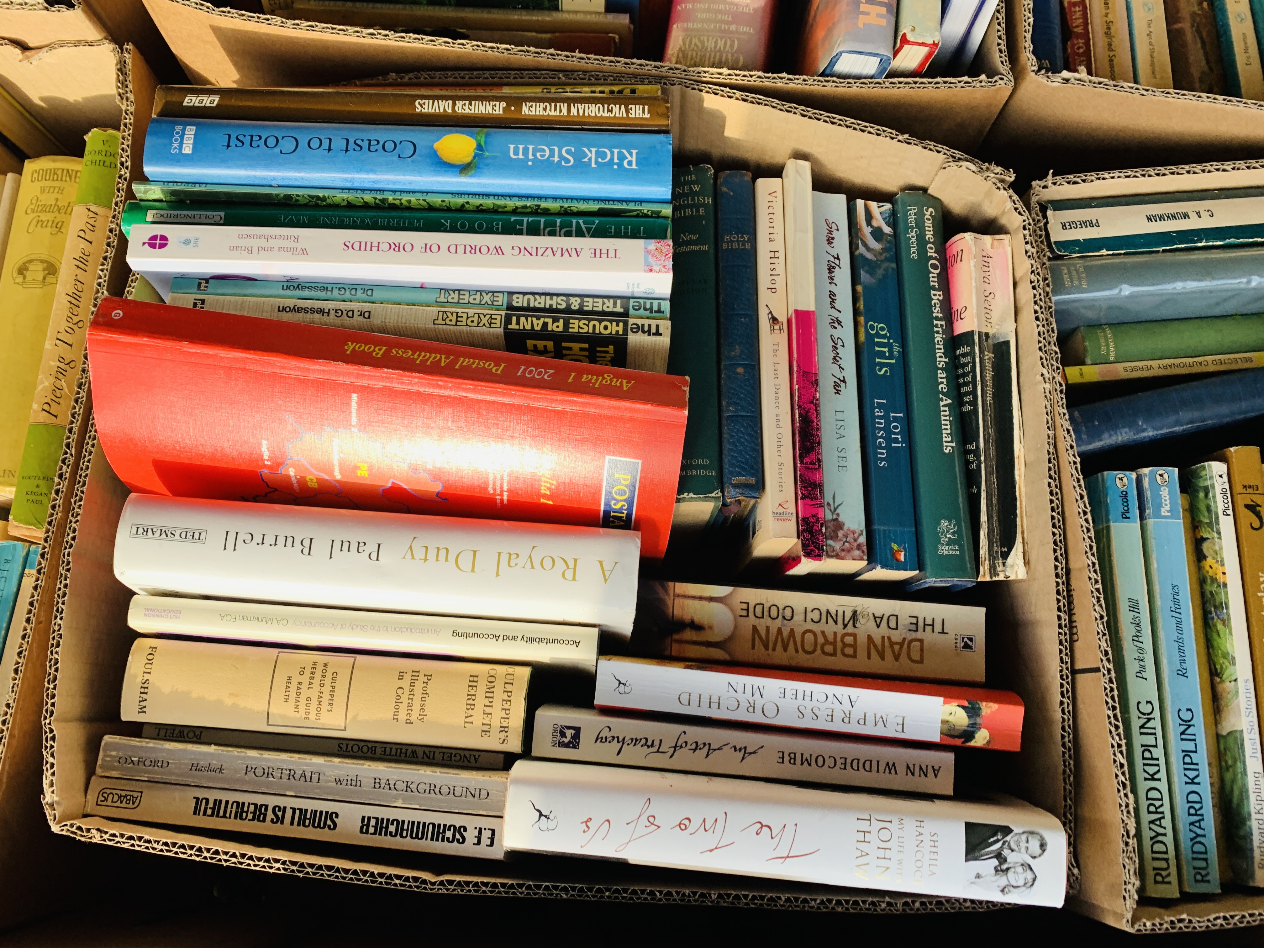 11 BOXES OF ASSORTED BOOKS - Image 11 of 15