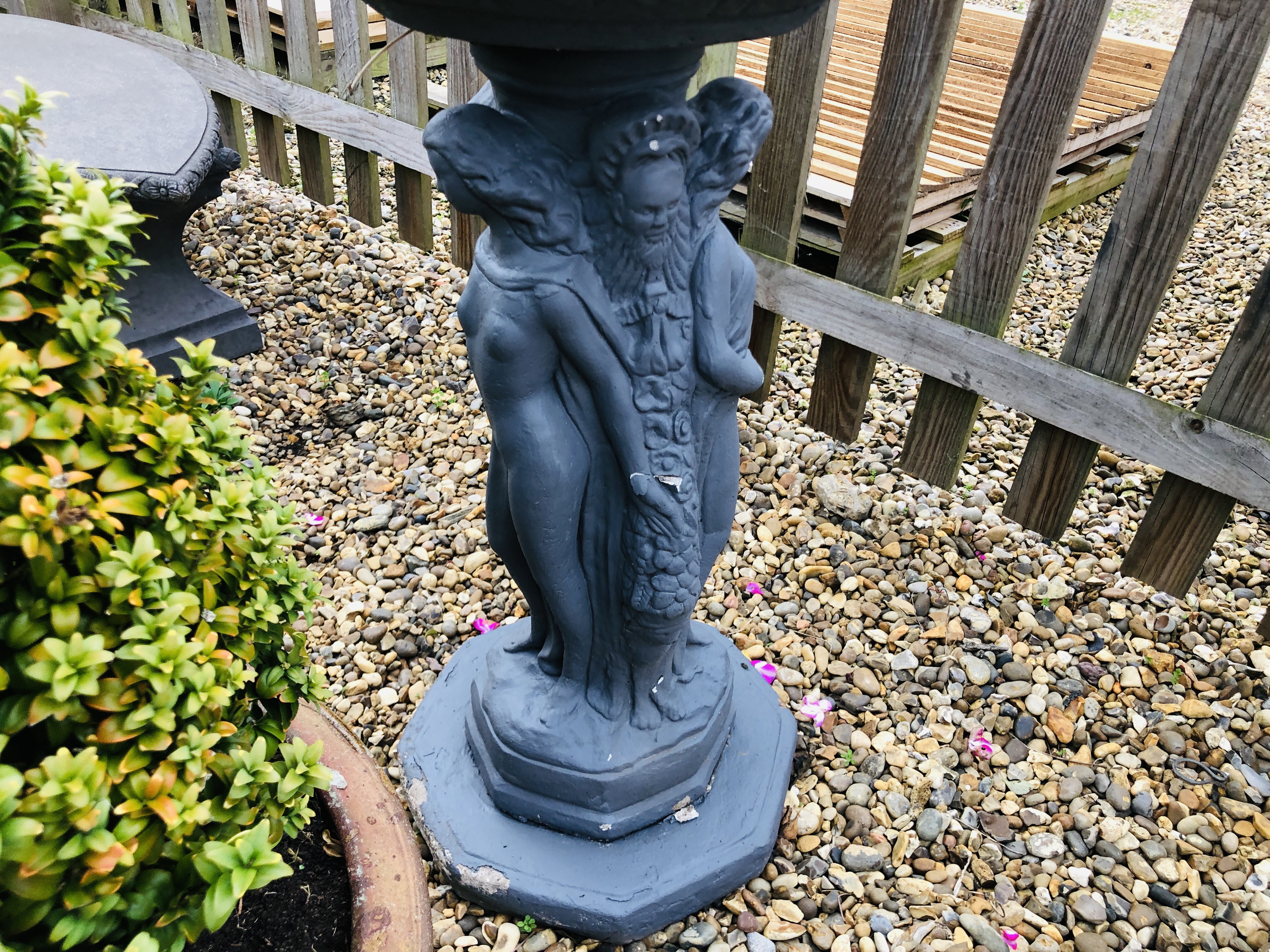 A STONEWORK THREE GRACE BIRD BATH 90CM - Image 4 of 4