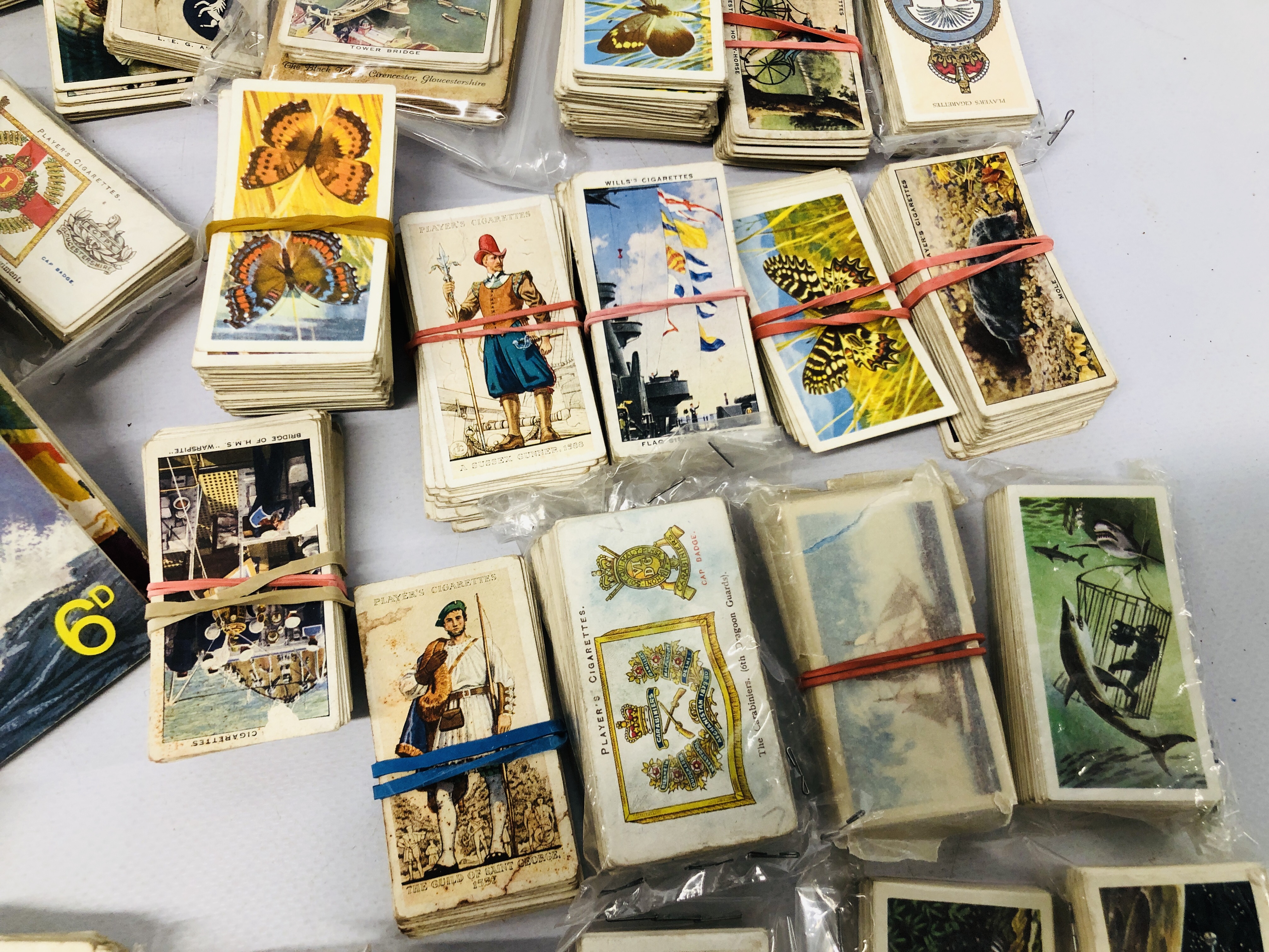 BOX OF VINTAGE TEA AND CIGARETTE CARDS MAINLY IN ALBUMS, INCLUDING FOOTBALL, SPACE ETC. - Image 6 of 7