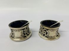 A PAIR OF IRISH SILVER DISH-RING SALTS WITH PIERCED DECORATION EDWARD JOHNSON DUBLIN 1908,