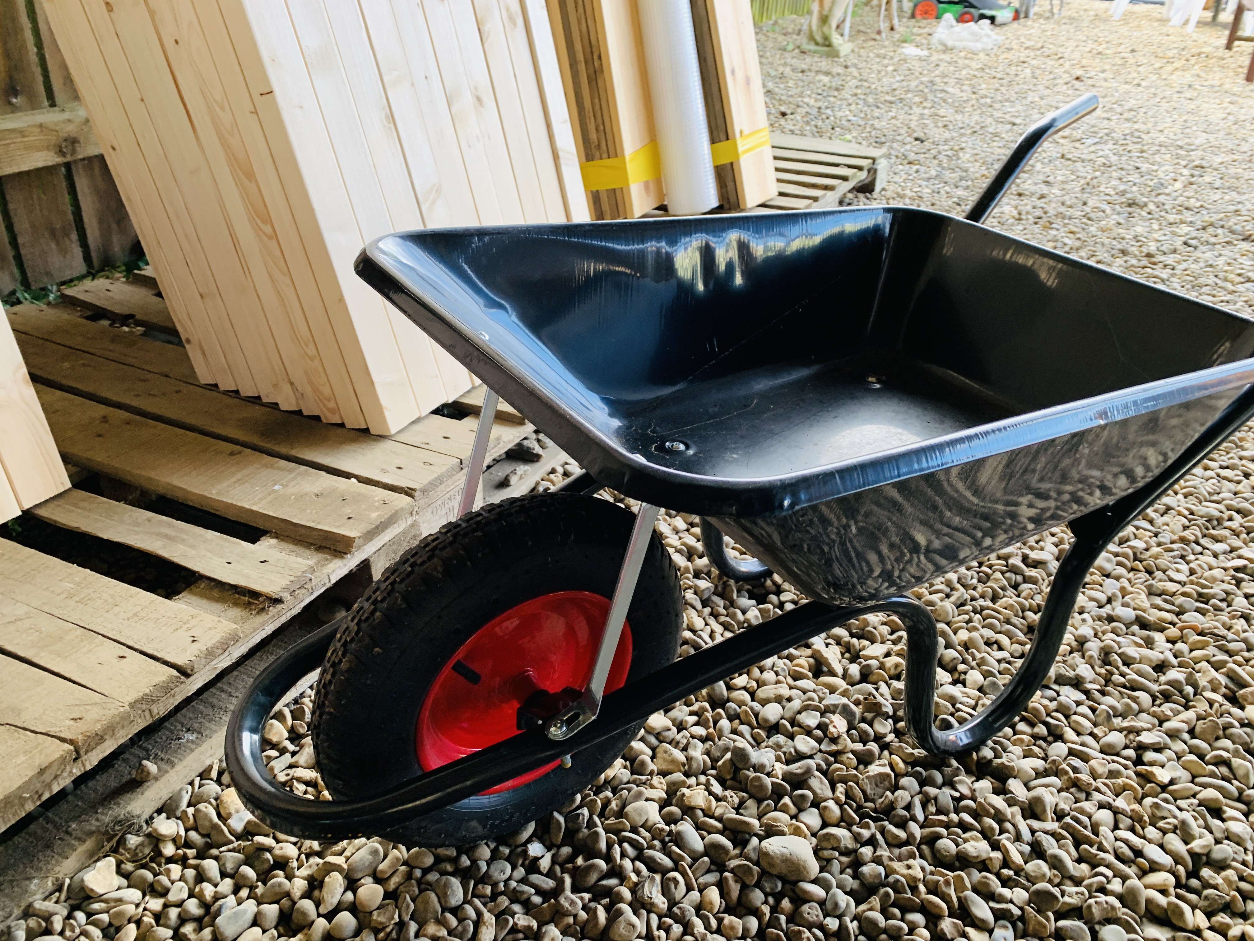 AS NEW HAMMERLIN 85 LITRE GENERAL BUILDERS WHEEL BARROW - Image 3 of 4